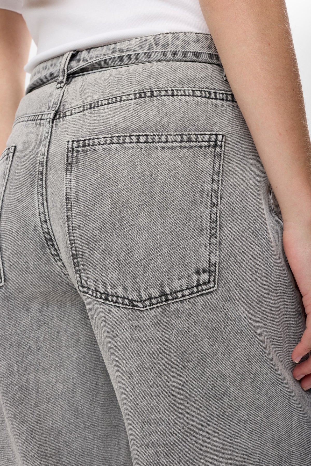 Brooklyn Jeans - Light Gray Denim
