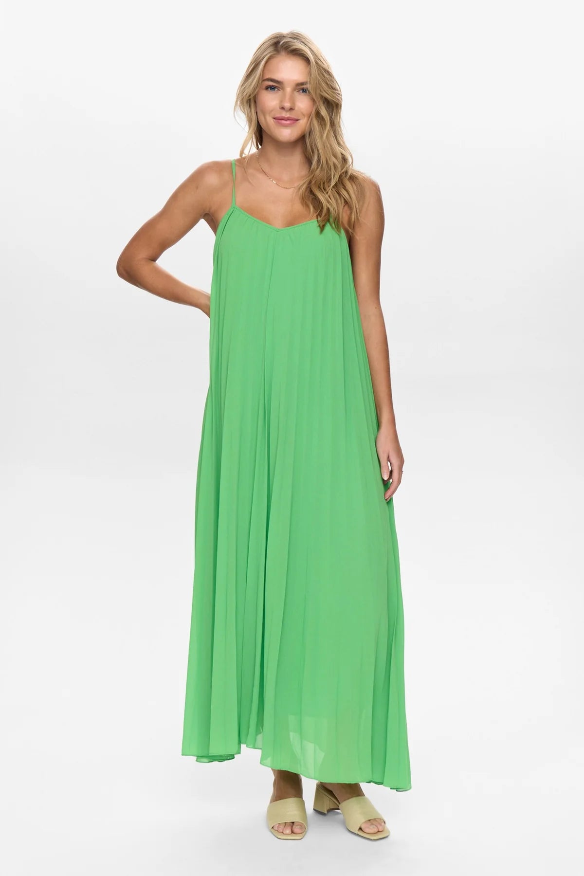 Nuparisa dress - Classic Green