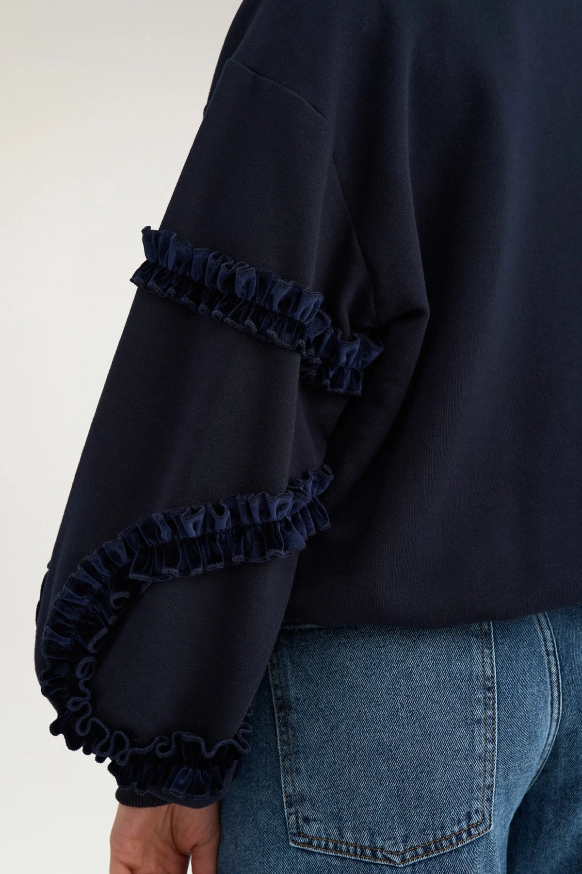 Nusabby Ruffle Pullover - Salute
