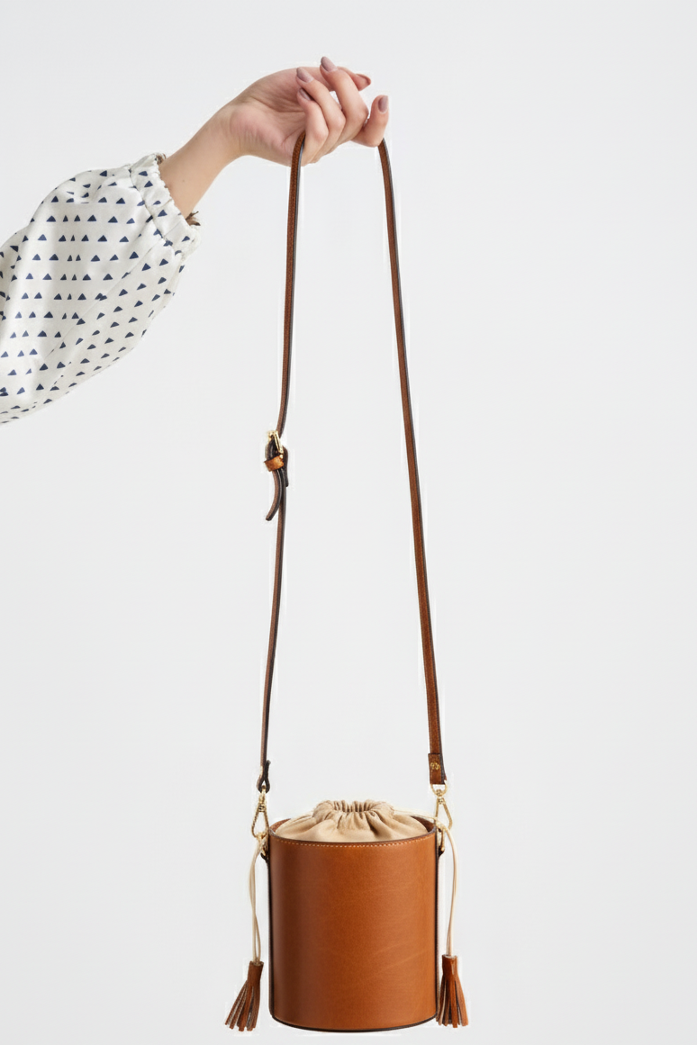 Tabac leather bucket bag - White lining
