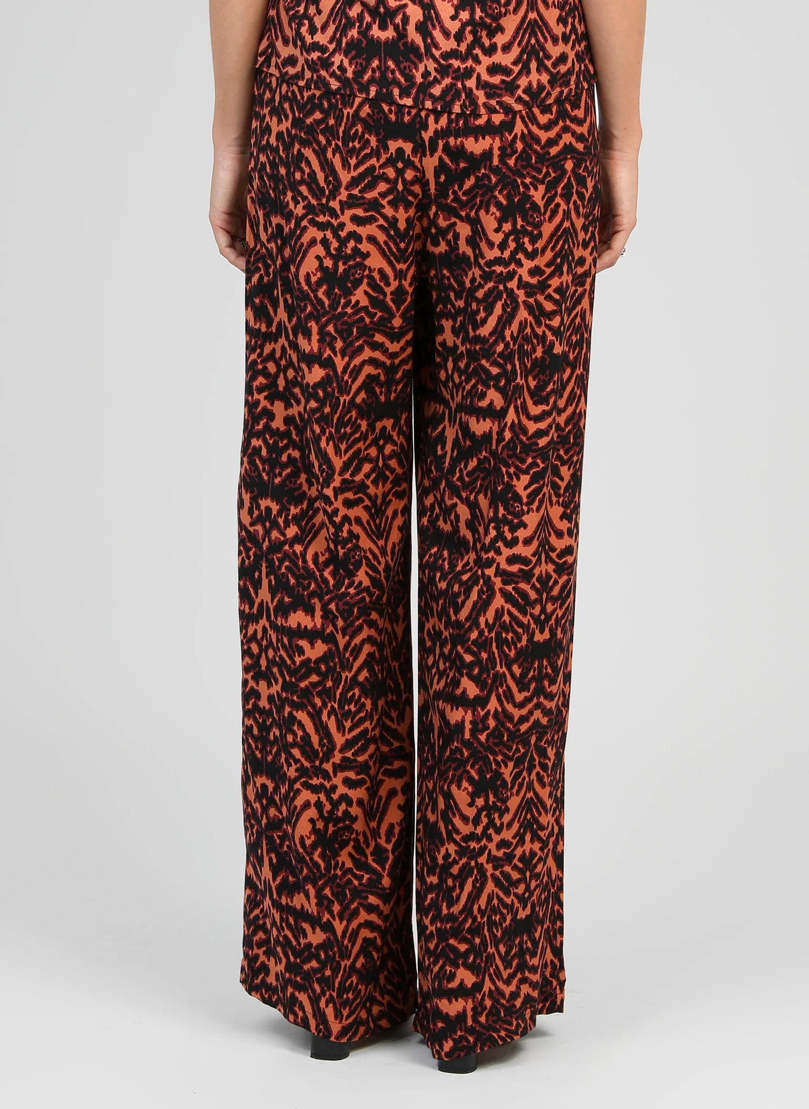 Phlora Ethnic Pants