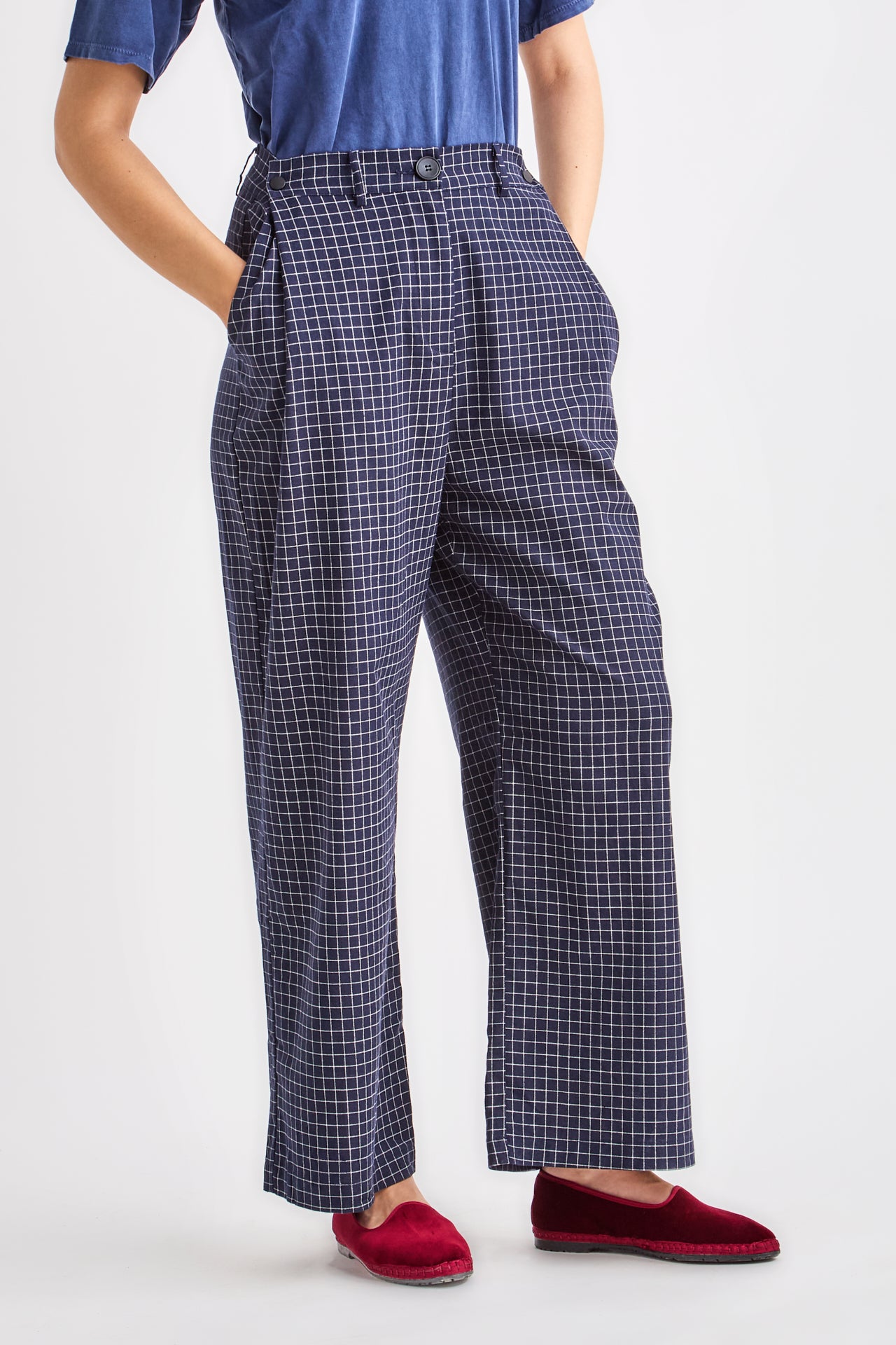 Checked Dark Blue & White Linen Wide Pants