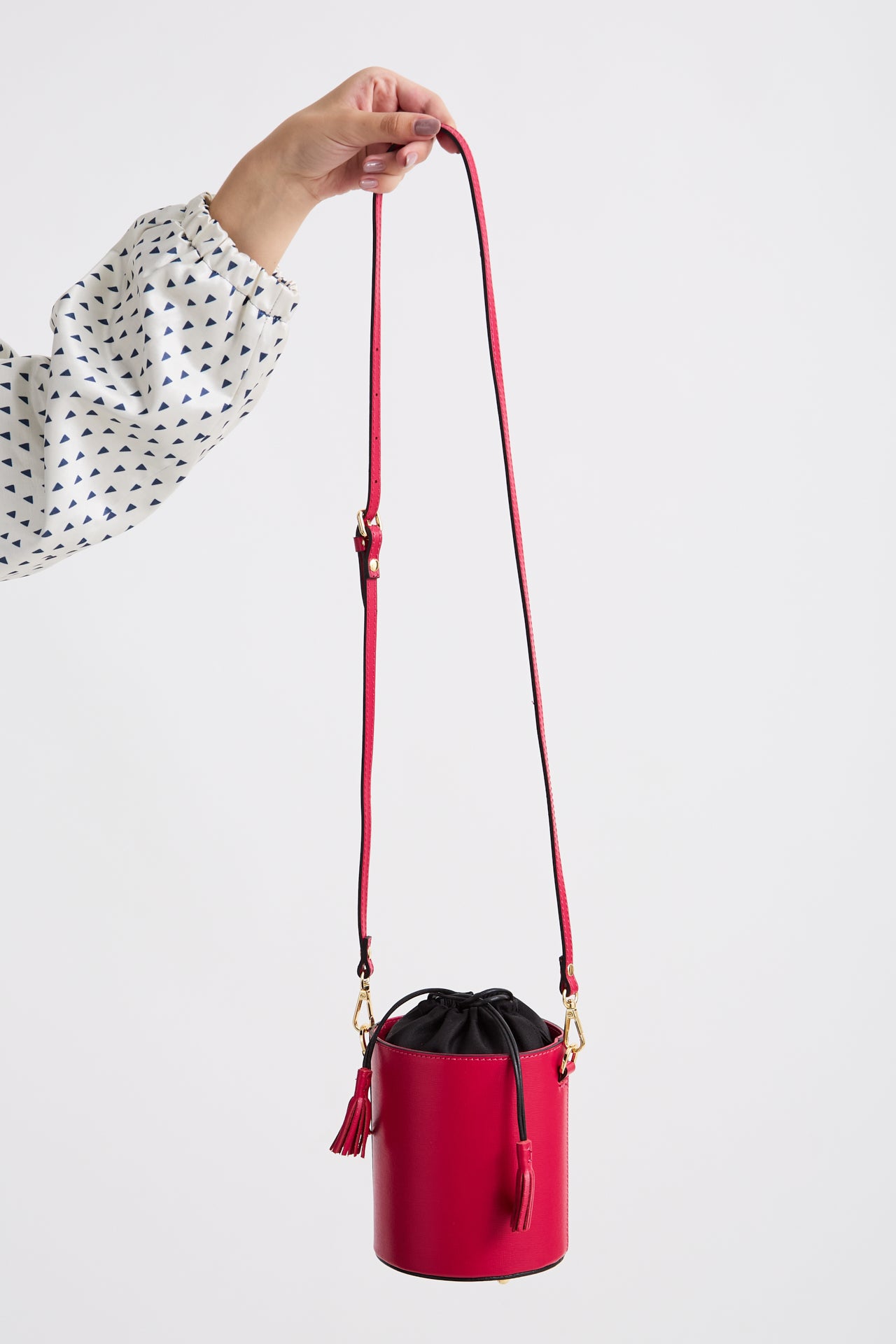 Fuchsia leather bucket bag