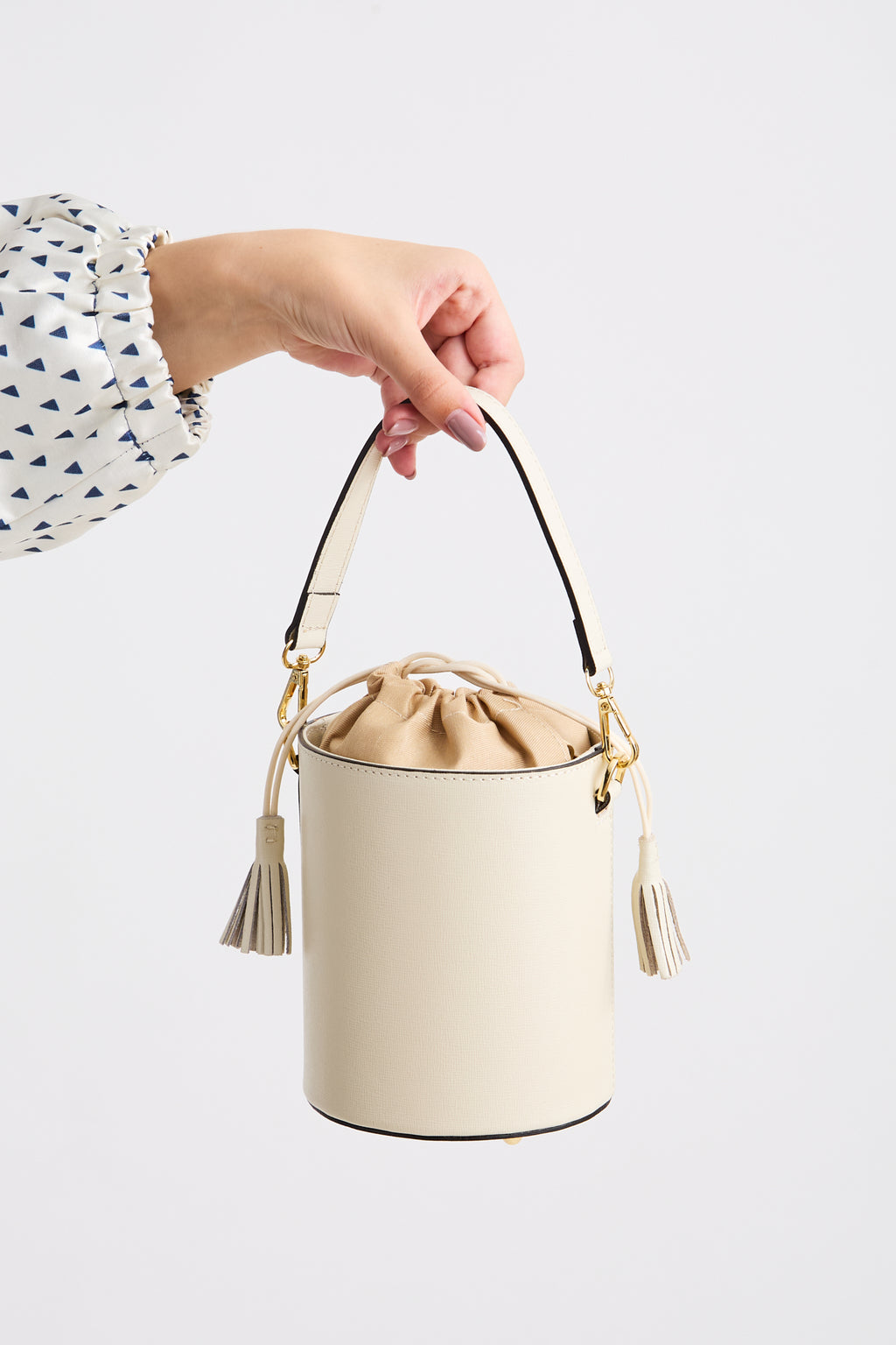 White leather bucket bag