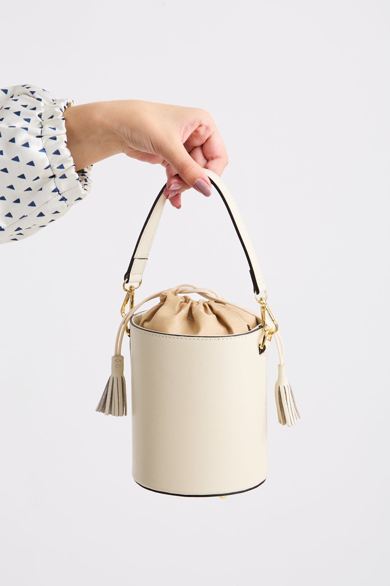 White leather bucket bag